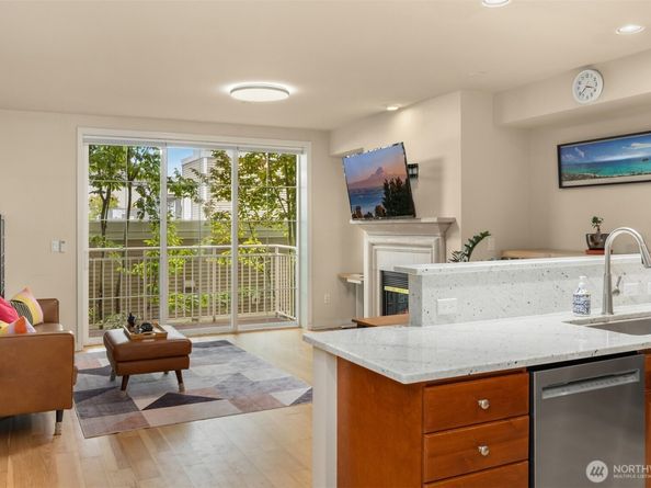11004 NE 11th Street 404, Bellevue WA 98004