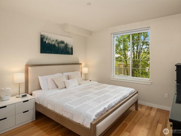 11004 NE 11th Street 404, Bellevue WA 98004