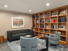 11004 NE 11th Street 404, Bellevue WA 98004