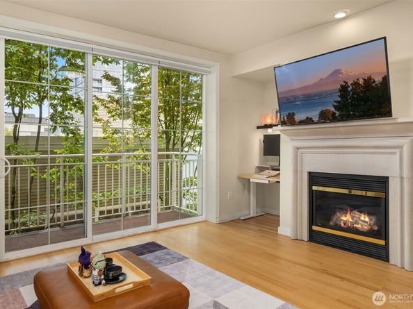 11004 NE 11th Street 404, Bellevue WA 98004