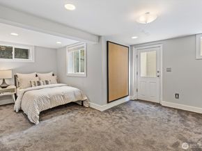 1940 Edgemont Place W, Seattle WA 98199