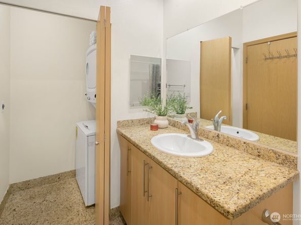 424 N 85th St 411, Seattle WA 98103