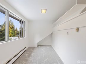 717 Twin View Place W, Bremerton WA 98312