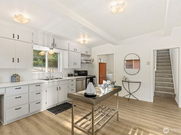 717 Twin View Place W, Bremerton WA 98312