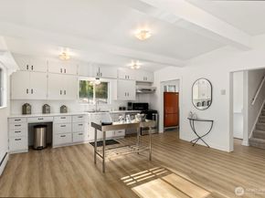 717 Twin View Place W, Bremerton WA 98312
