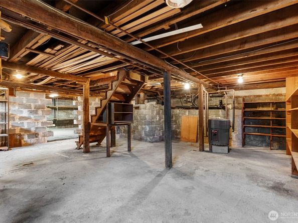 717 Twin View Place W, Bremerton WA 98312