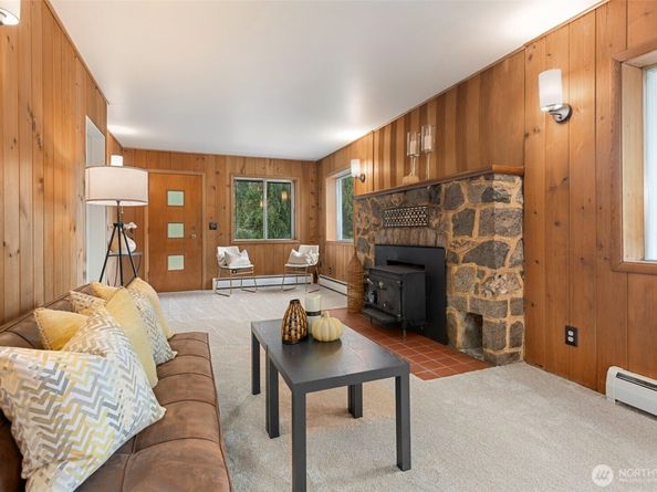 717 Twin View Place W, Bremerton WA 98312