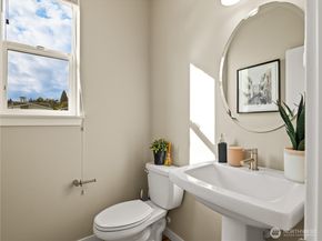 8253 S 118th Street, Seattle WA 98178