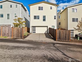 8253 S 118th Street, Seattle WA 98178
