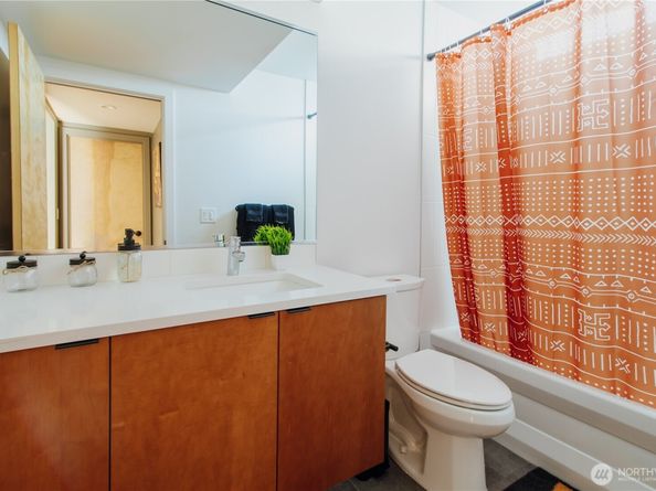 126 W Florentia Street D, Seattle WA 98119
