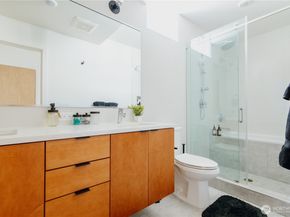 126 W Florentia Street D, Seattle WA 98119