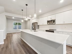 2014 101st Avenue SE 1, Lake Stevens WA 98258