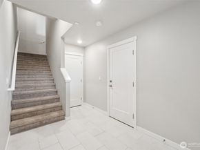 2014 101st Avenue SE 1, Lake Stevens WA 98258