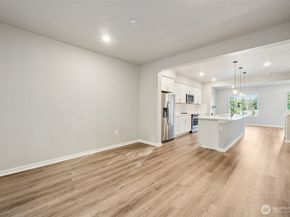 2014 101st Avenue SE 1, Lake Stevens WA 98258
