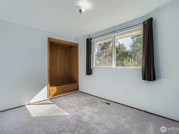 14630 3rd Avenue SW, Burien WA 98166