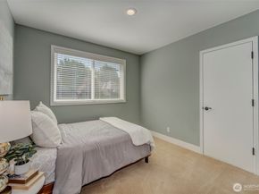 16602 SE 57th Place, Bellevue WA 98006