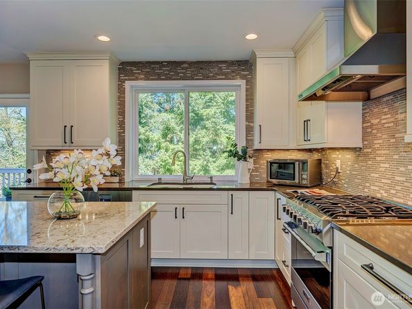 16602 SE 57th Place, Bellevue WA 98006
