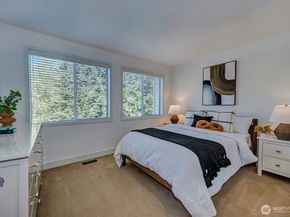 16602 SE 57th Place, Bellevue WA 98006