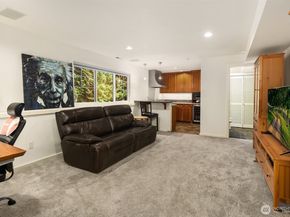 15410 135th Place NE 32C, Woodinville WA 98072