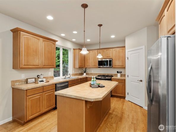 2776 NE Noll Valley Loop, Poulsbo WA 98370