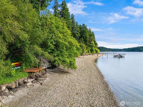 13401 Manzanita Road NE, Bainbridge Island WA 98110