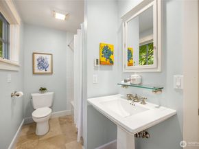 13401 Manzanita Road NE, Bainbridge Island WA 98110