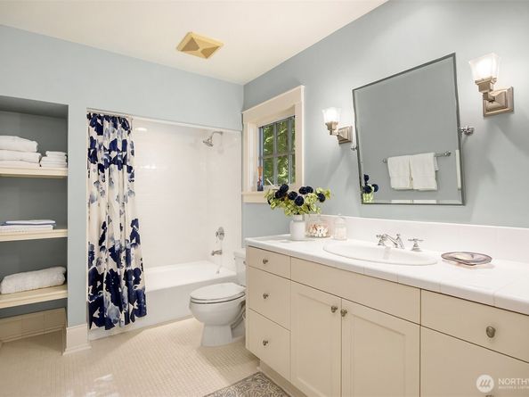13401 Manzanita Road NE, Bainbridge Island WA 98110