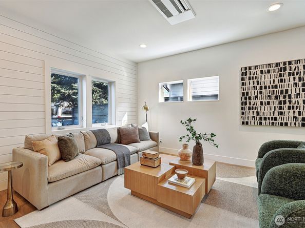 8009 27th Avenue NW, Seattle WA 98117