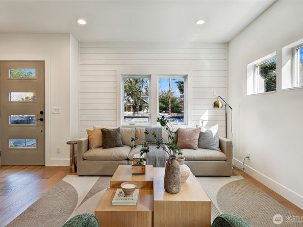 8009 27th Avenue NW, Seattle WA 98117