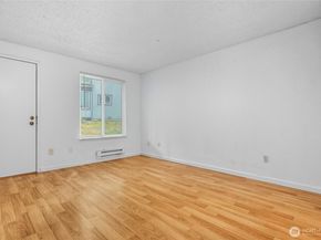 14424 NE 30th Place 29A, Bellevue WA 98007