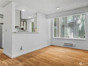 14424 NE 30th Place 29A, Bellevue WA 98007