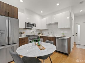 5439 California Avenue SW H, Seattle WA 98136