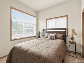 10821 Crestwood Drive S, Seattle WA 98178
