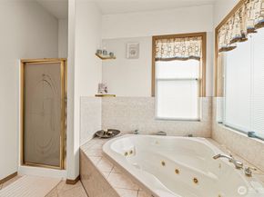 10821 Crestwood Drive S, Seattle WA 98178