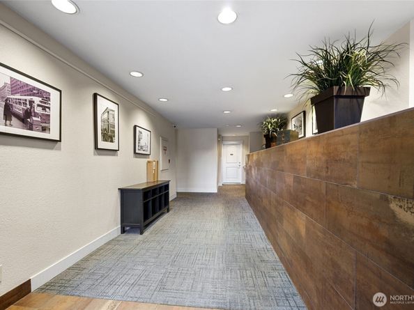 120 NW 39th Street 407, Seattle WA 98107