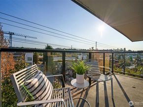 120 NW 39th Street 407, Seattle WA 98107