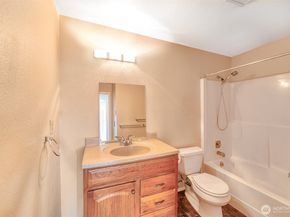 221 SW 154th Street 8, Burien WA 98166