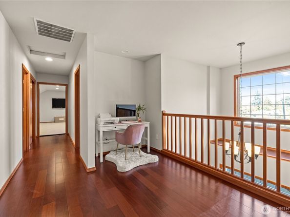 9301 53rd Avenue S, Seattle WA 98118