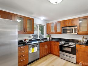 17714 160th Avenue SE, Renton WA 98058