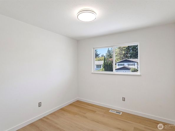17714 160th Avenue SE, Renton WA 98058