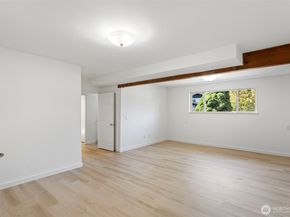 17714 160th Avenue SE, Renton WA 98058