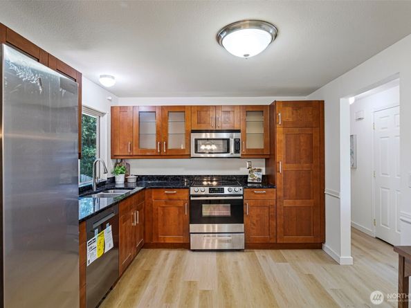 17714 160th Avenue SE, Renton WA 98058