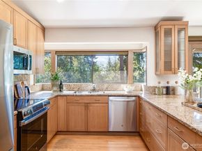 4103 106th Place NE, Kirkland WA 98033