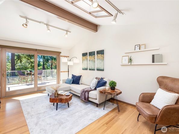 4103 106th Place NE, Kirkland WA 98033