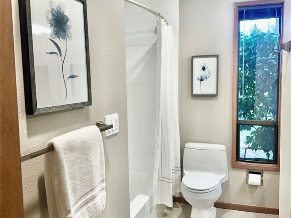 4103 106th Place NE, Kirkland WA 98033