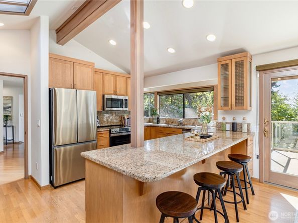 4103 106th Place NE, Kirkland WA 98033