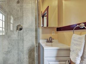 250 SE Andrews Street, Issaquah WA 98027