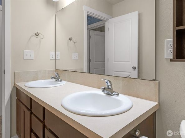 10330 White Deer Place, Silverdale WA 98388