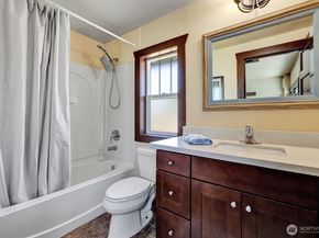 250 SE Andrews Street, Issaquah WA 98027
