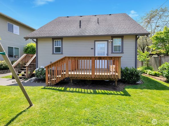 250 SE Andrews Street, Issaquah WA 98027